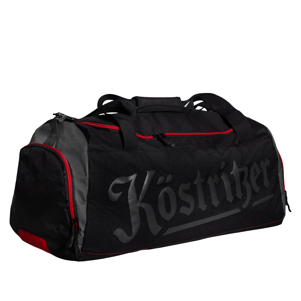 Schwarze Sporttasche mit grauen Elementen und Köstritzer Logo in der Mitte sowie roten Nähten